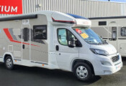 Rental motorhome Profile transverse bed 4 places